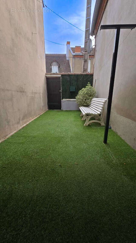 Maison à VARENNES-SUR-ALLIER