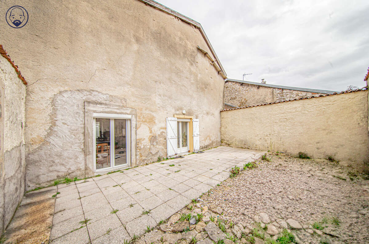 Maison à SORCY-SAINT-MARTIN