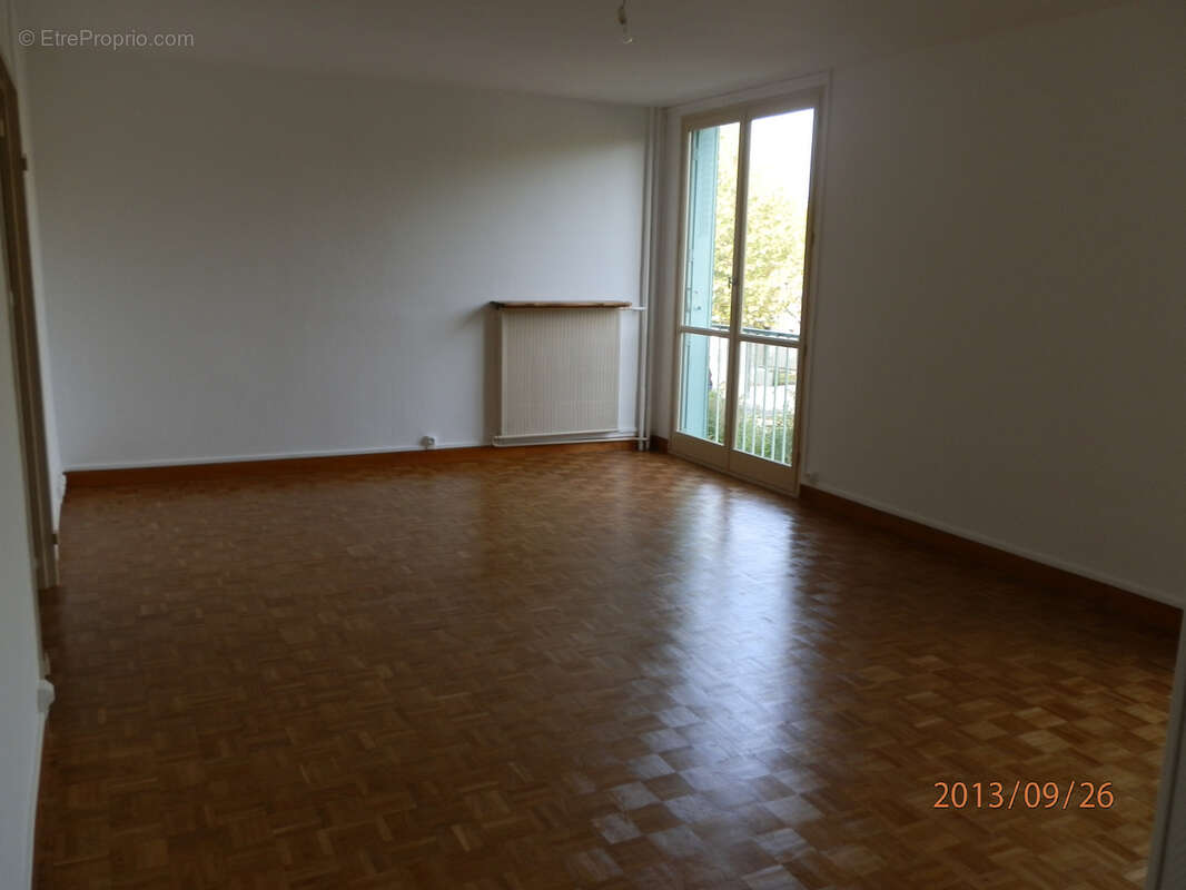 Appartement à PIERRELATTE