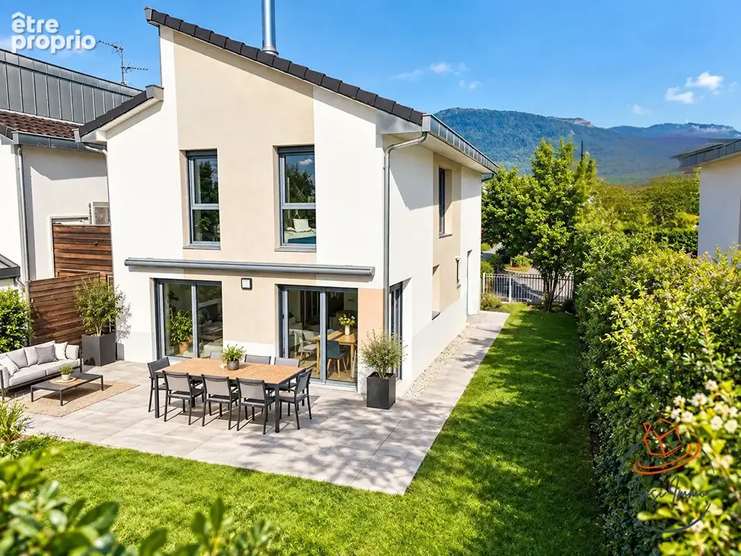 Photo Maison à Segny au prix de 645 000€