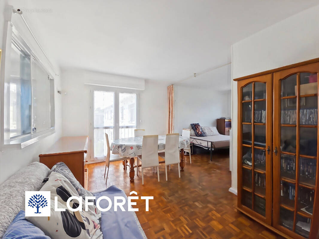 Appartement à GRIGNY
