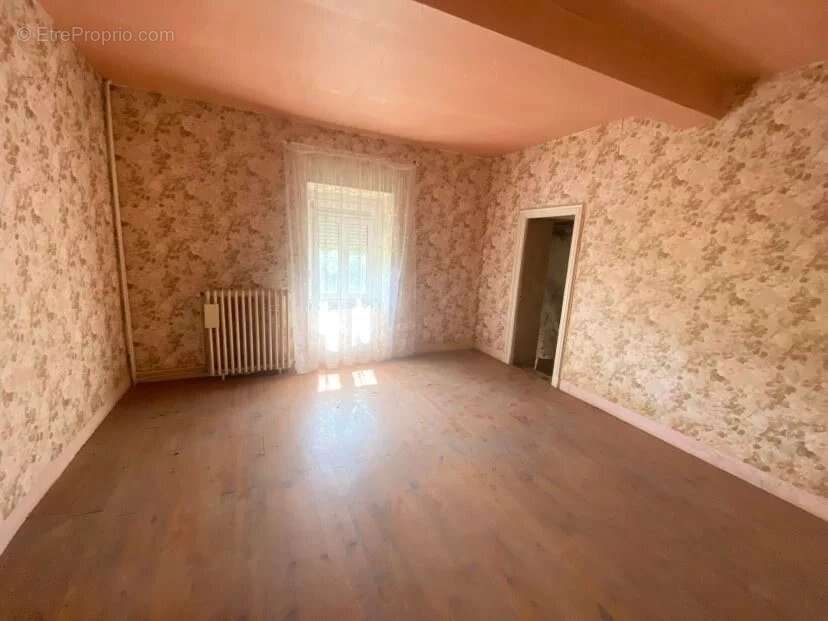 Maison à VILLENEUVE-MINERVOIS