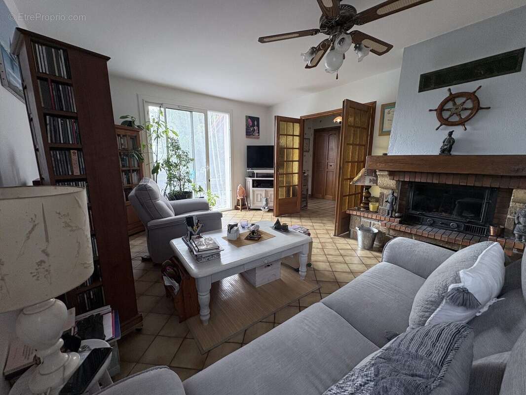 Maison à MIREFLEURS