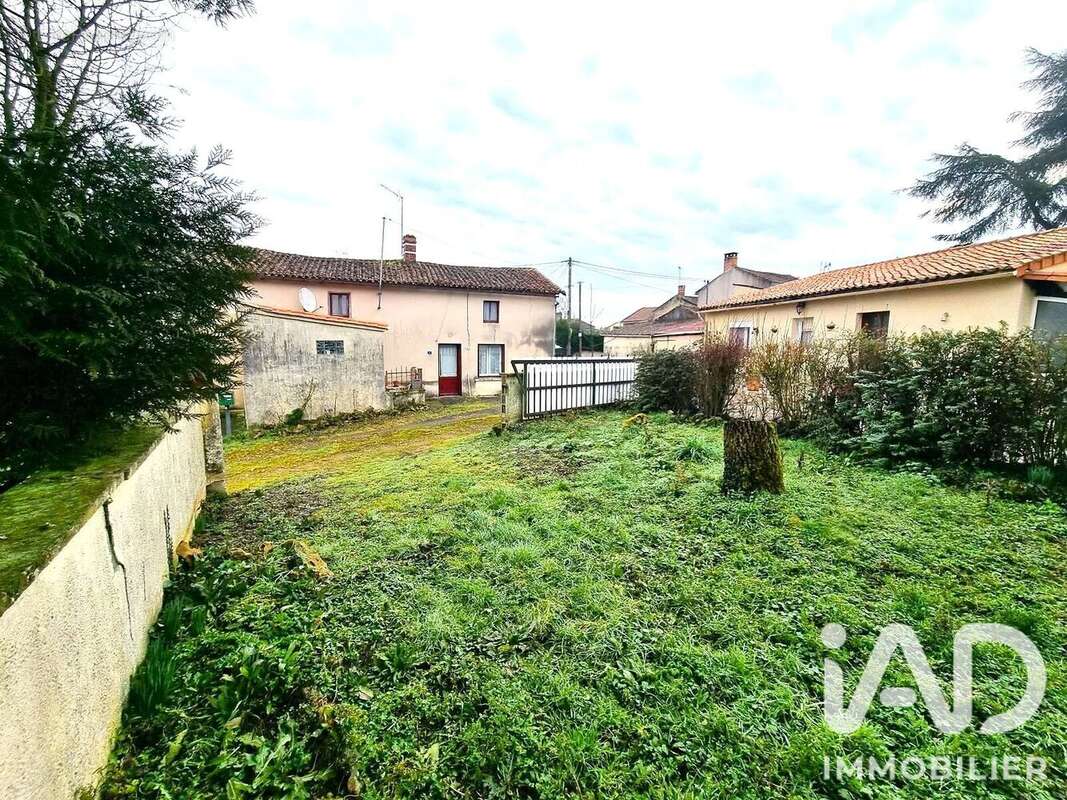 Maison 64 m² à Thenezay  - photo 2