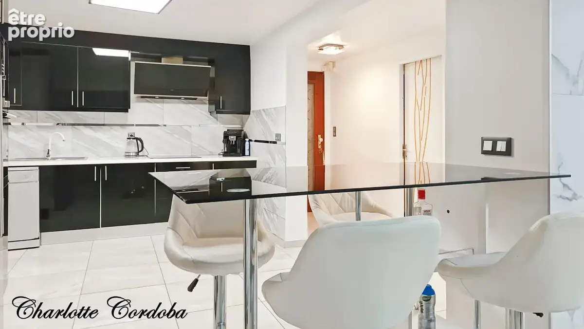 Maison familiale de 131 m² avec 4 chambres, véranda et grand garage à AYET - photo 5
