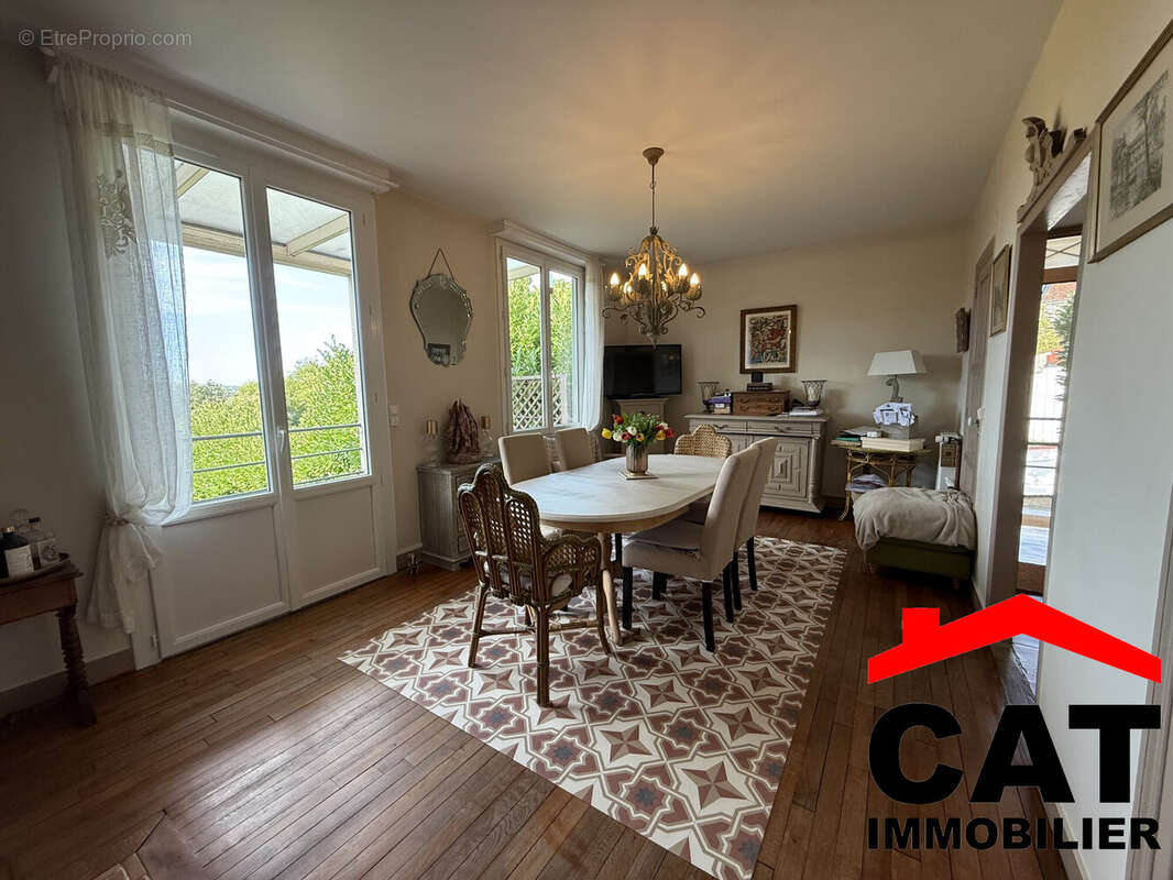 Maison à CHAMPAGNE-SUR-SEINE