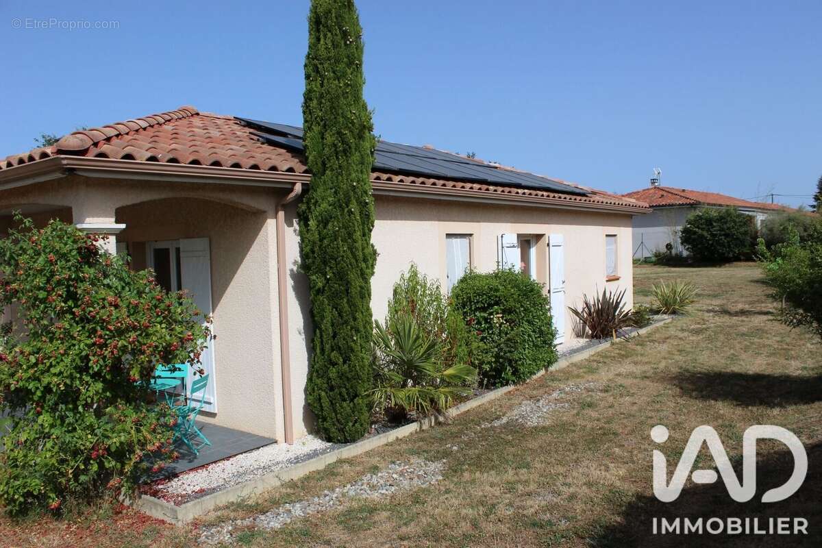 Photo 2 - Maison à GRAZAC