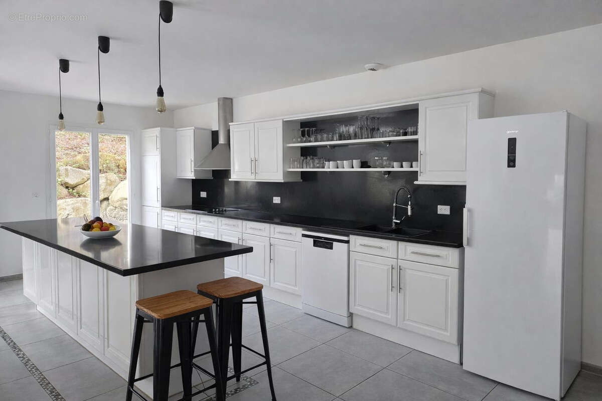 Maison à BUSSAC-SUR-CHARENTE