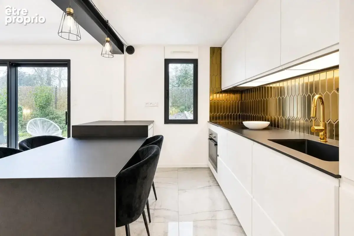Basse-Goulaine : 450 m² - photo 7