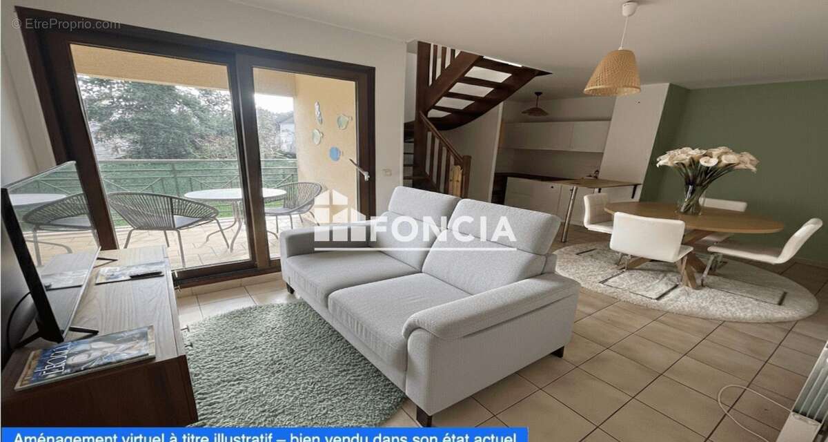 Appartement à FONTENAY-LE-FLEURY