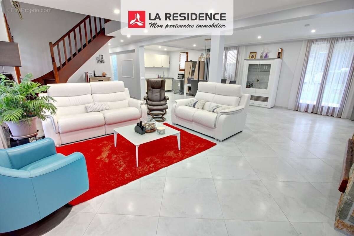 Maison à VAUX-SUR-SEINE