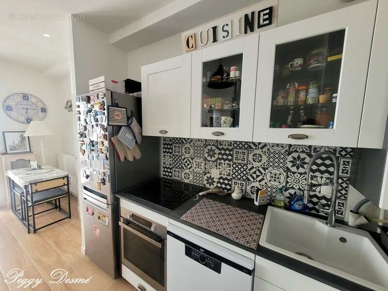 Appartement à vendre 3 pièces LA ROCHELLE (17) - 2 chambres, Terrasse, Place de parking privative - photo 4