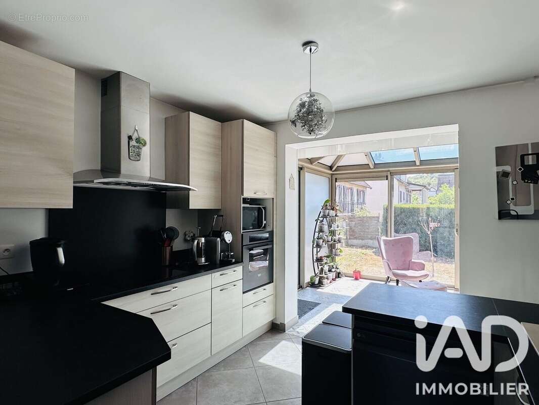 Maison 145 m² à Morigny-Champigny  - photo 3