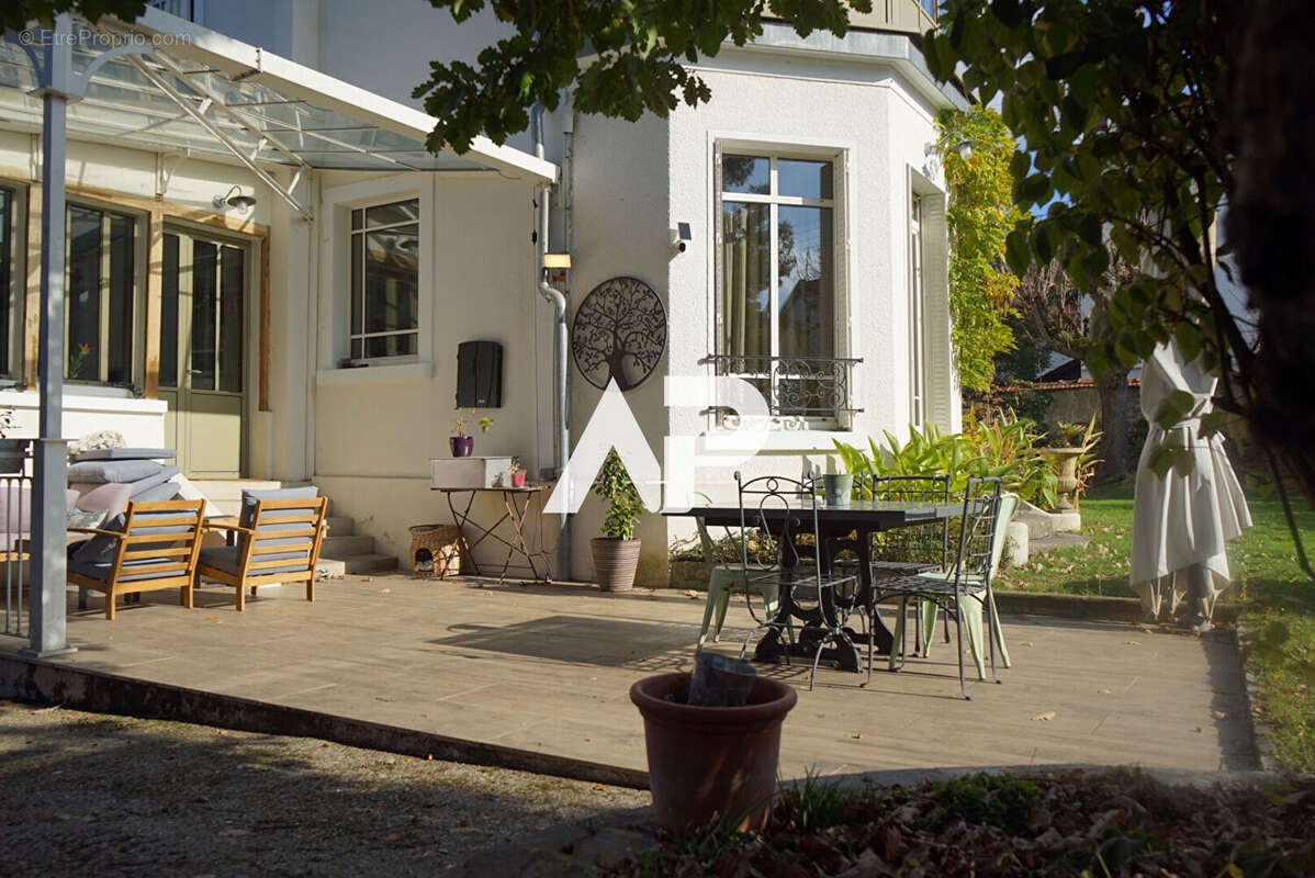 Maison à MONTMORENCY