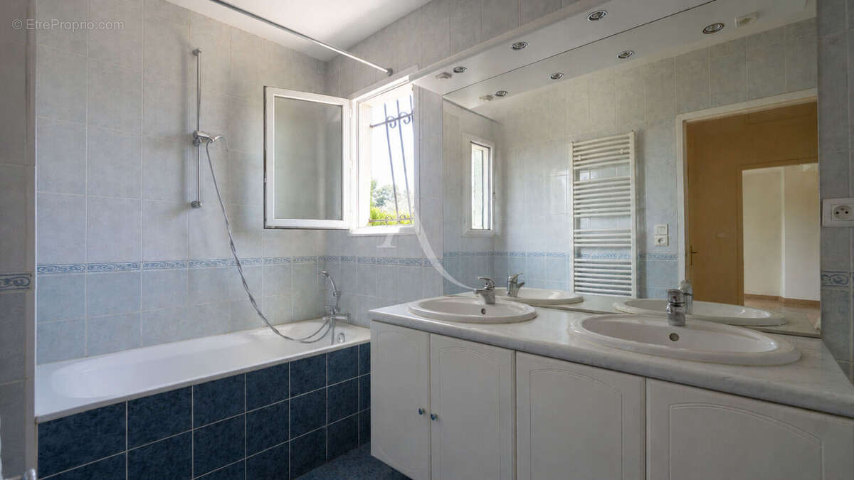 Maison Veigy Foncenex 5 pièce(s) 131.29 m2 - photo 11