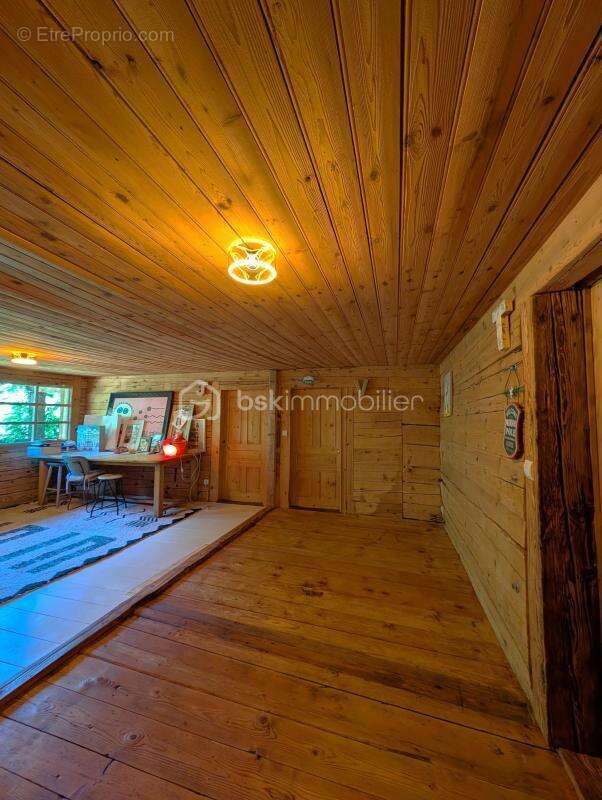 Chalet de 1798 entièrement rénové — refuge d'exception aux Aravis - photo 12