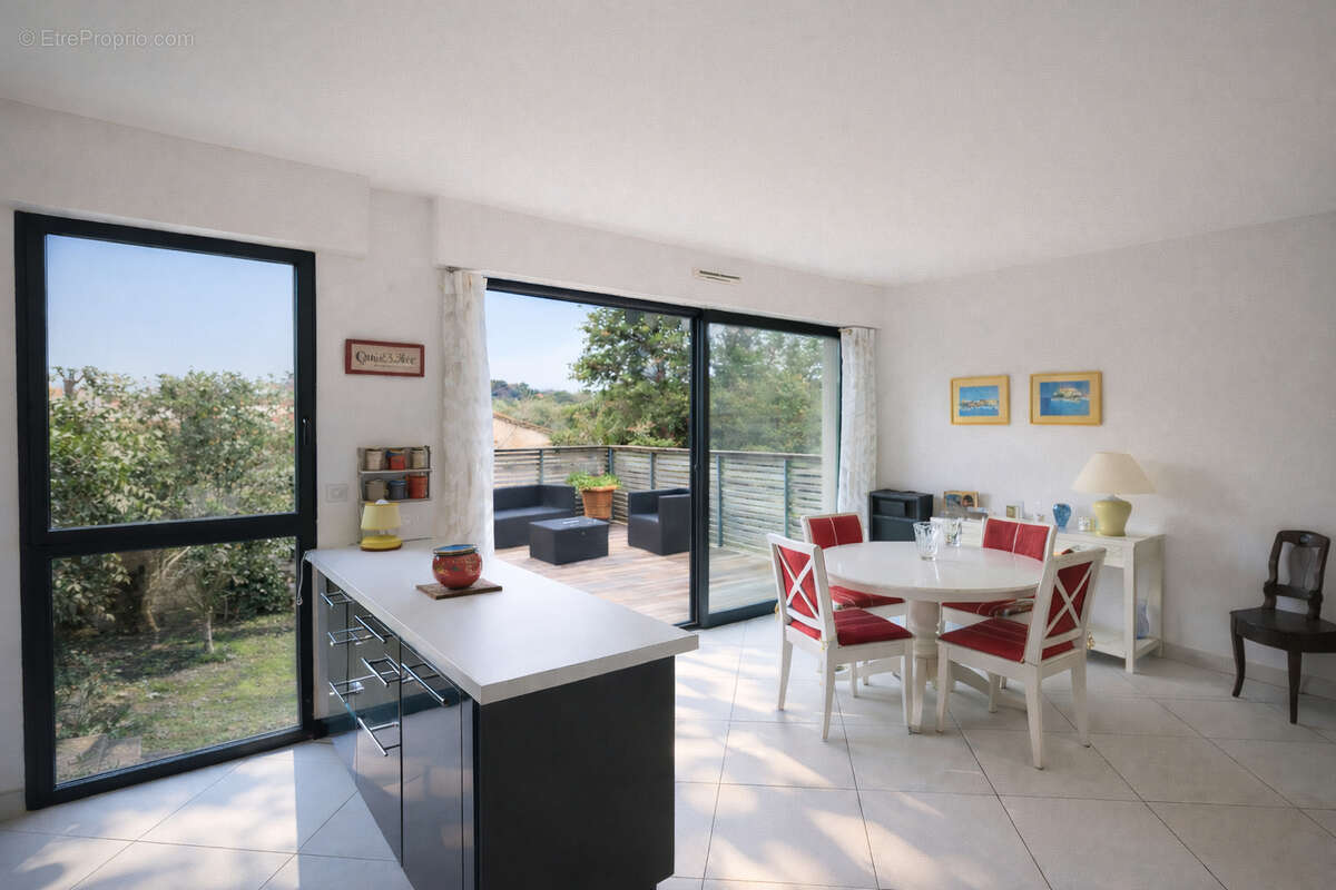 Appartement à VALBONNE