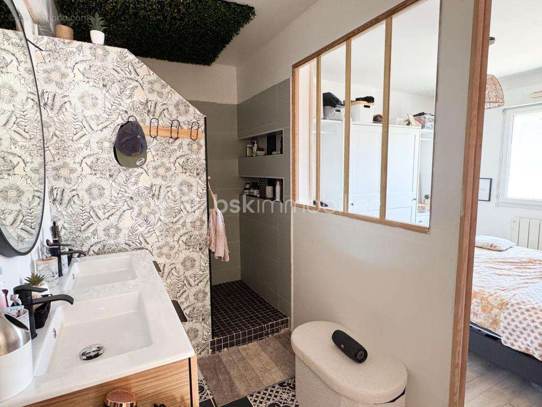 Maison à SAINT-PIERRE-LA-COUR