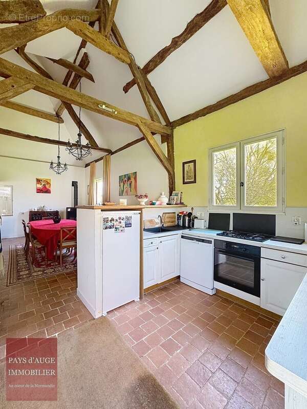 Maison à SAINT-GEORGES-EN-AUGE