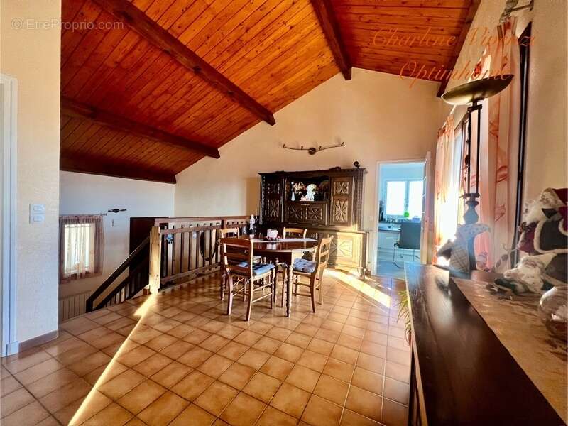 Maison à ANGOUSTRINE-VILLENEUVE-DES-ESCALDES