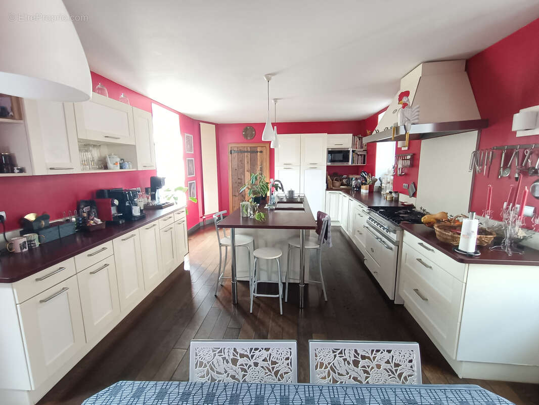 Maison à LOUCHY-MONTFAND