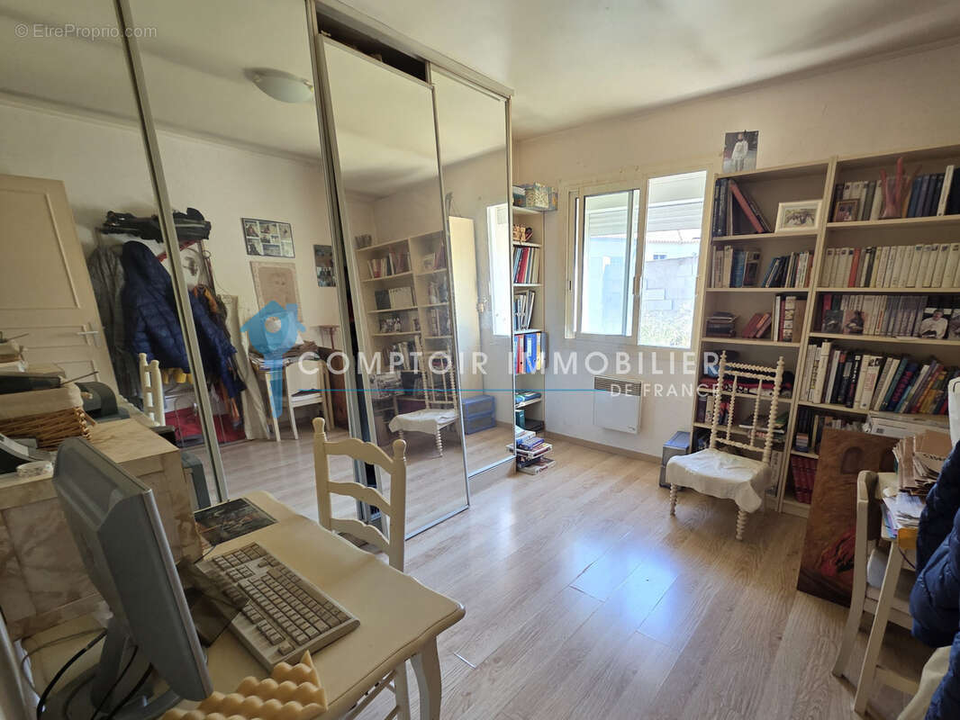maison 5 pieces 105 m2 sur 699 m2 de terrain - photo 14