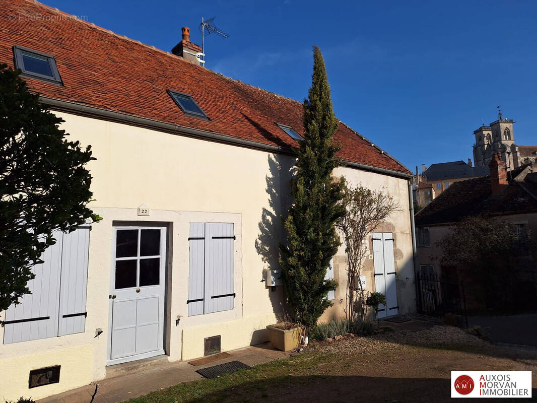 Maison 74 m² à Semur-En-Auxois  - photo 1