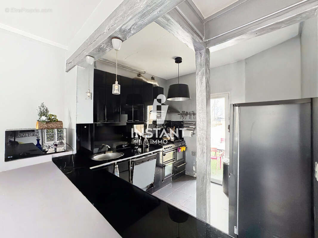 Maison à LE PERREUX-SUR-MARNE