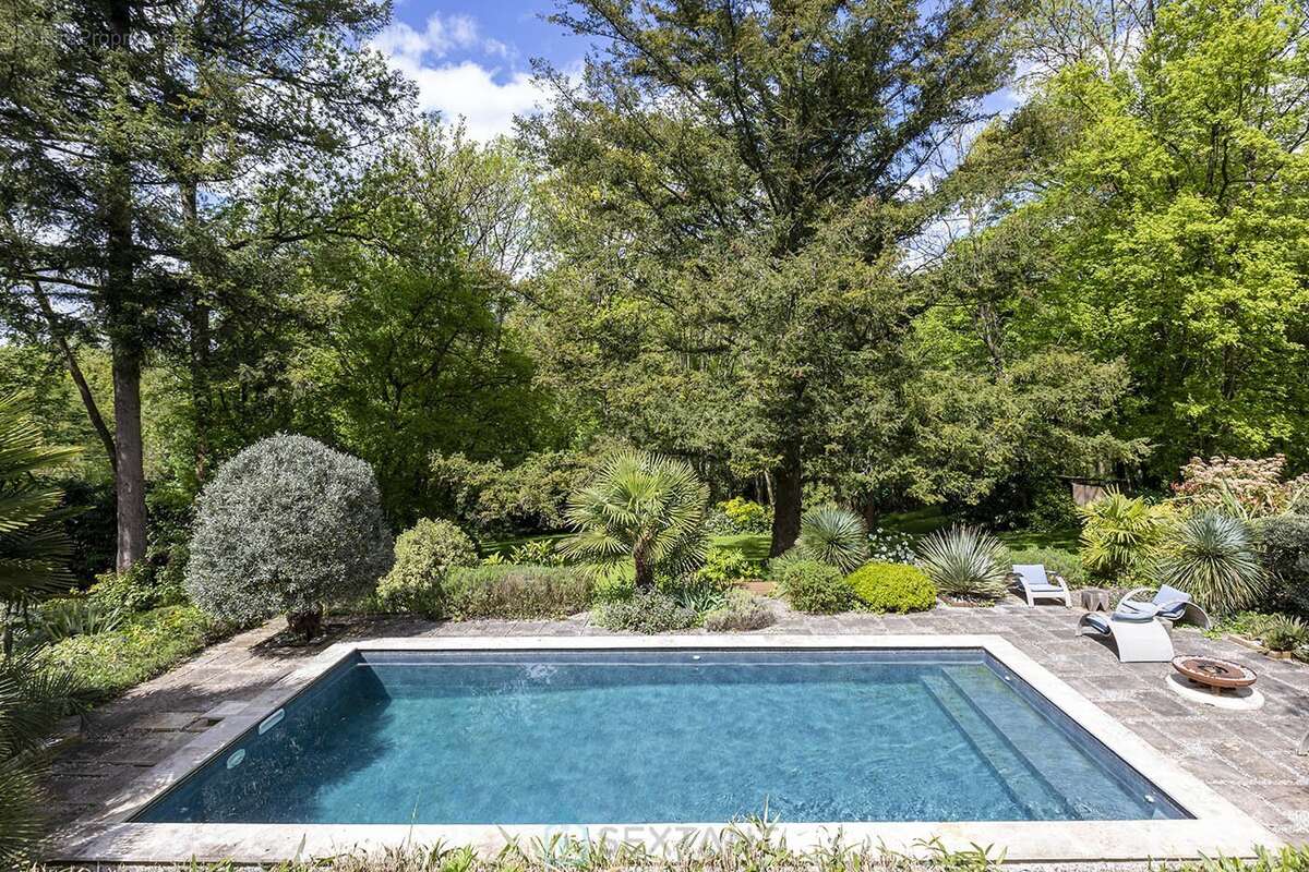 Maison à LA CELLE-SUR-MORIN