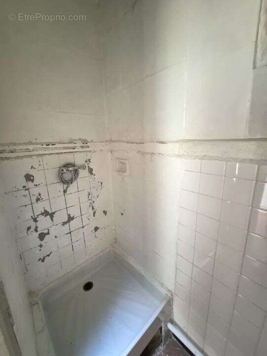 LA CIOTAT STUDIO de 18m² - potentiel - calme - proximité