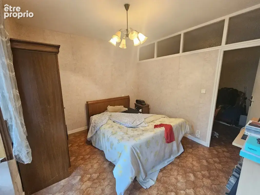 proche centre-ville : immeuble composé de 2 appartement type F3 - photo 10