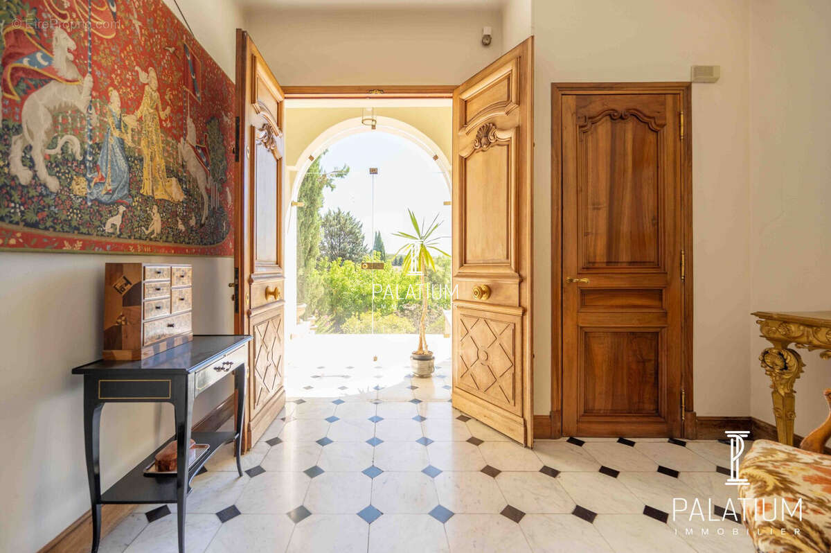 Maison 255 m² à Greoux-Les-Bains  - photo 3
