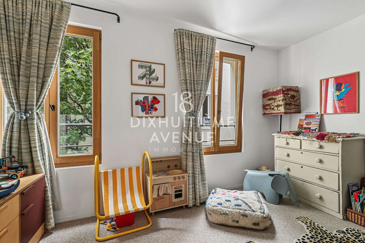 Appartement à PARIS-18E