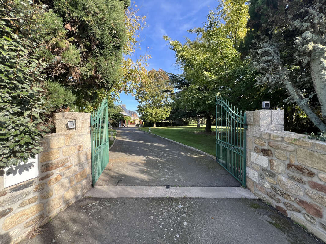 Maison à PLESSIX-BALISSON