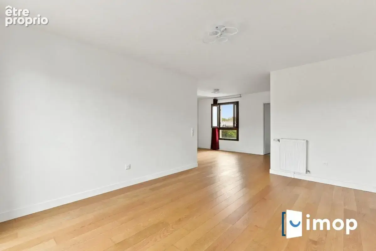 À 5 min du métro Basilique, superbe duplex T4 de 85m² avec terrasse arborée de 26m² - photo 4