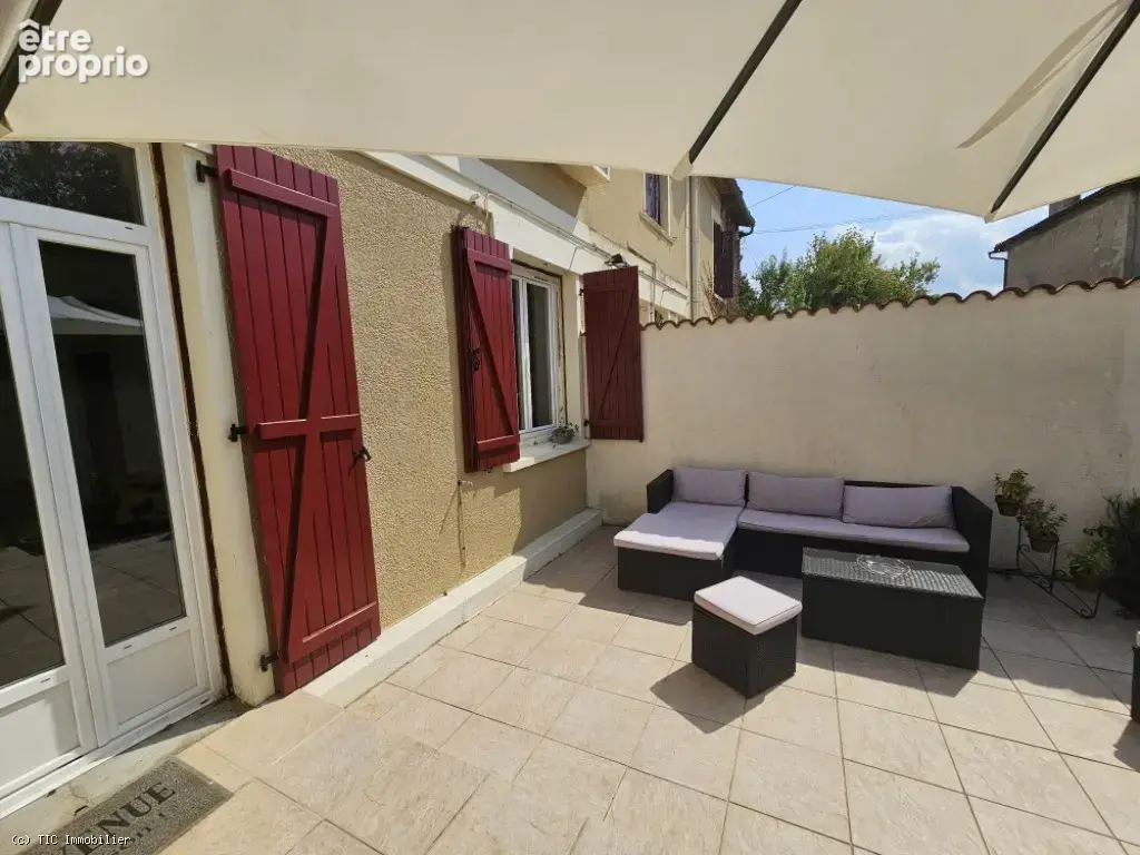 Maison Dans Une Résidence Avec Cour et Parking Privé - Piscine et Jardin Partagé - photo 4