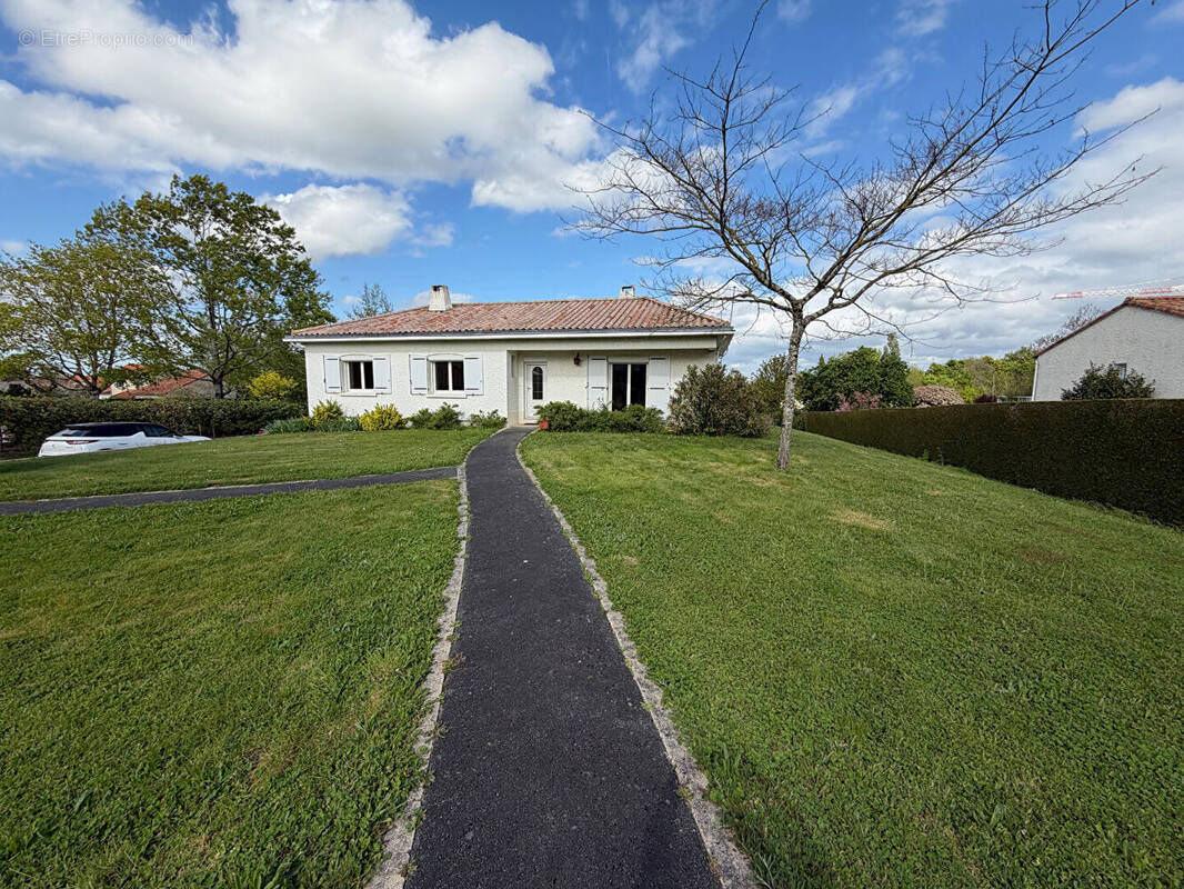 Maison à LA ROMAGNE