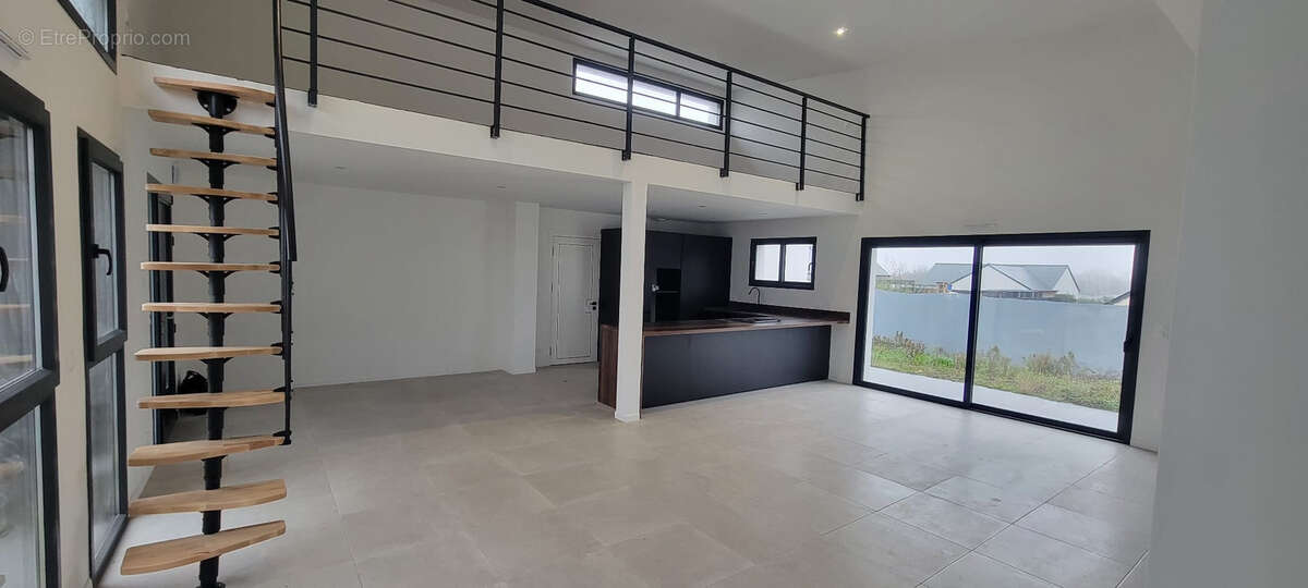 Maison à SAINT-MELAINE-SUR-AUBANCE