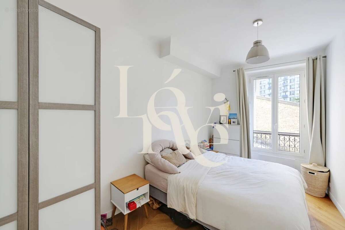 Appartement à PARIS-12E