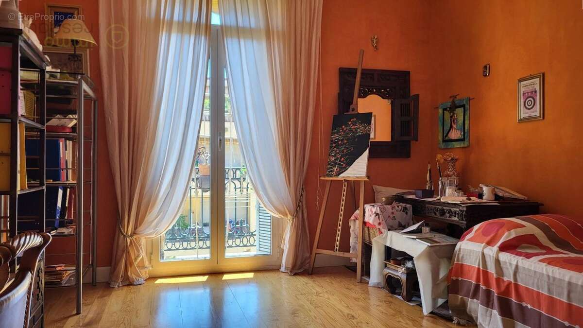 Appartement à MENTON
