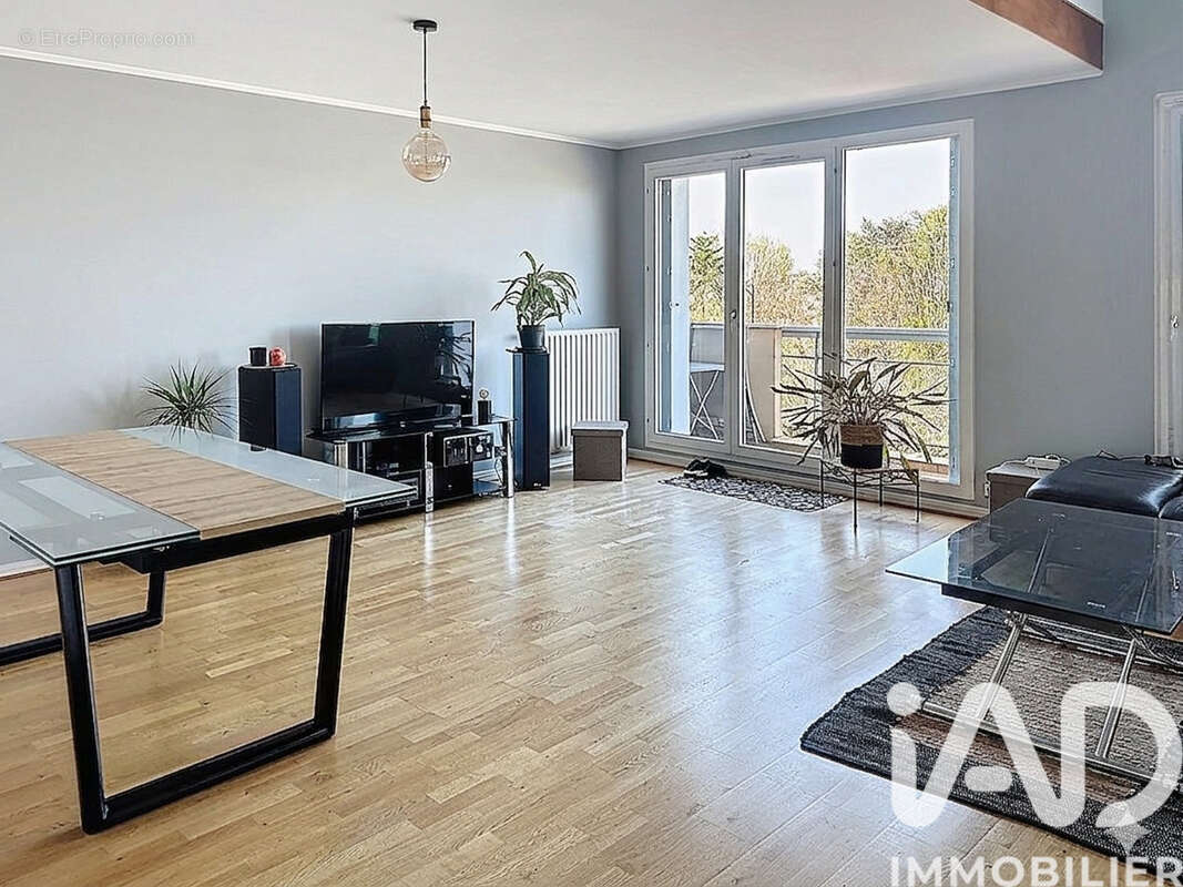 Photo 2 - Appartement à PONTAULT-COMBAULT