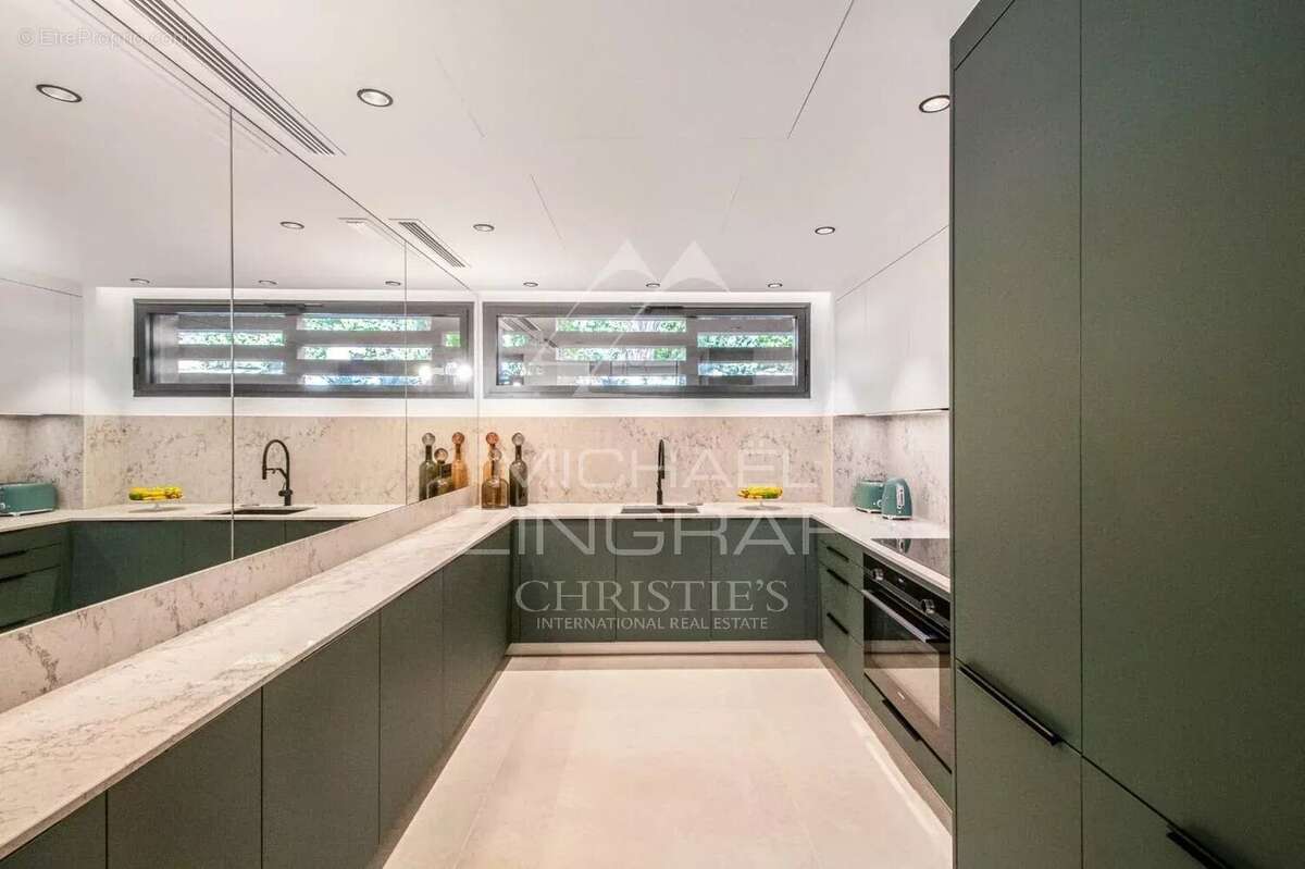 Villa à l'élégance contemporaine au cœur de Saint-Jean-Cap-Ferrat - photo 7