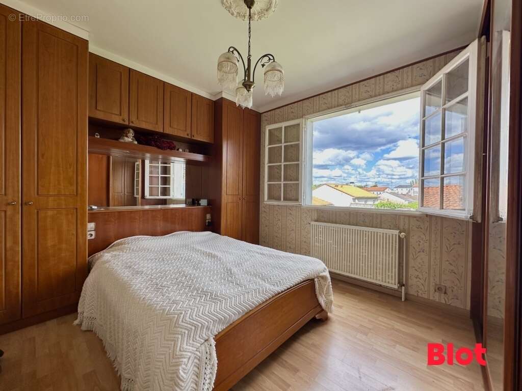 Maison à BOUGUENAIS