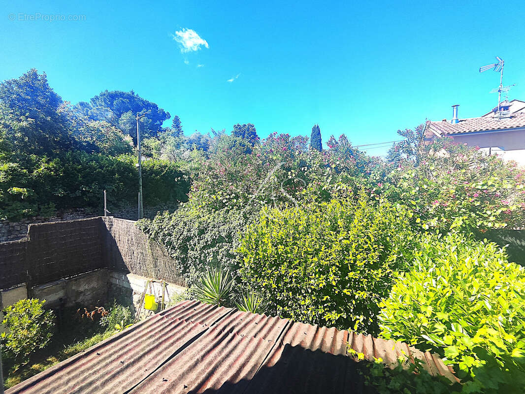 Maison à VALBONNE