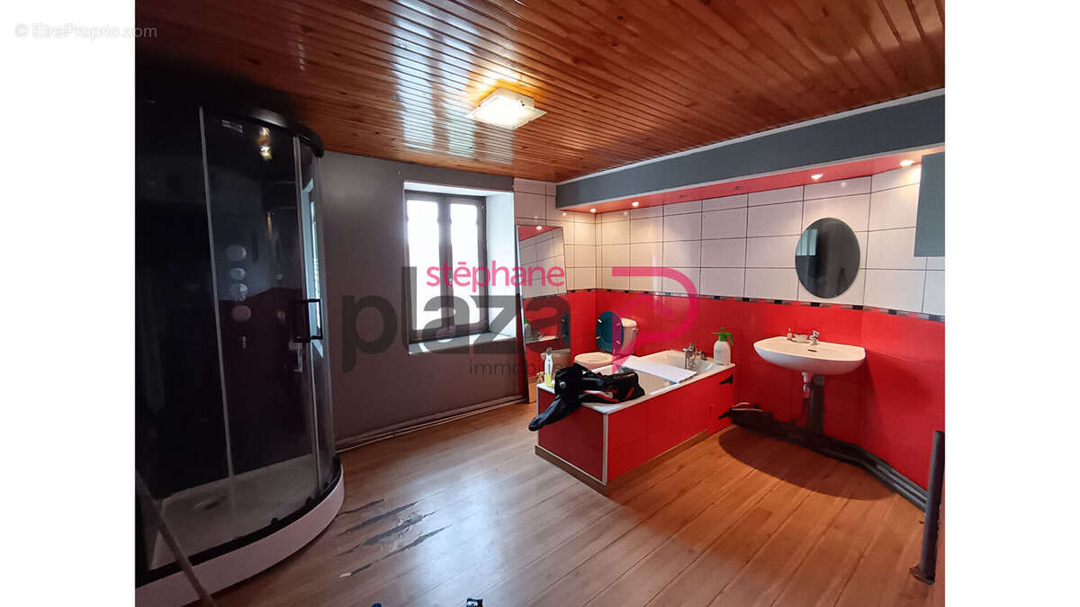 Maison à BONNEFONTAINE