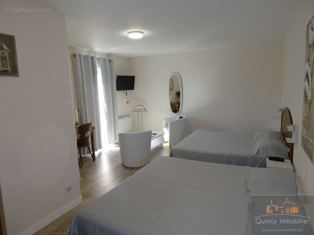 Commerce à SAINT-PERE