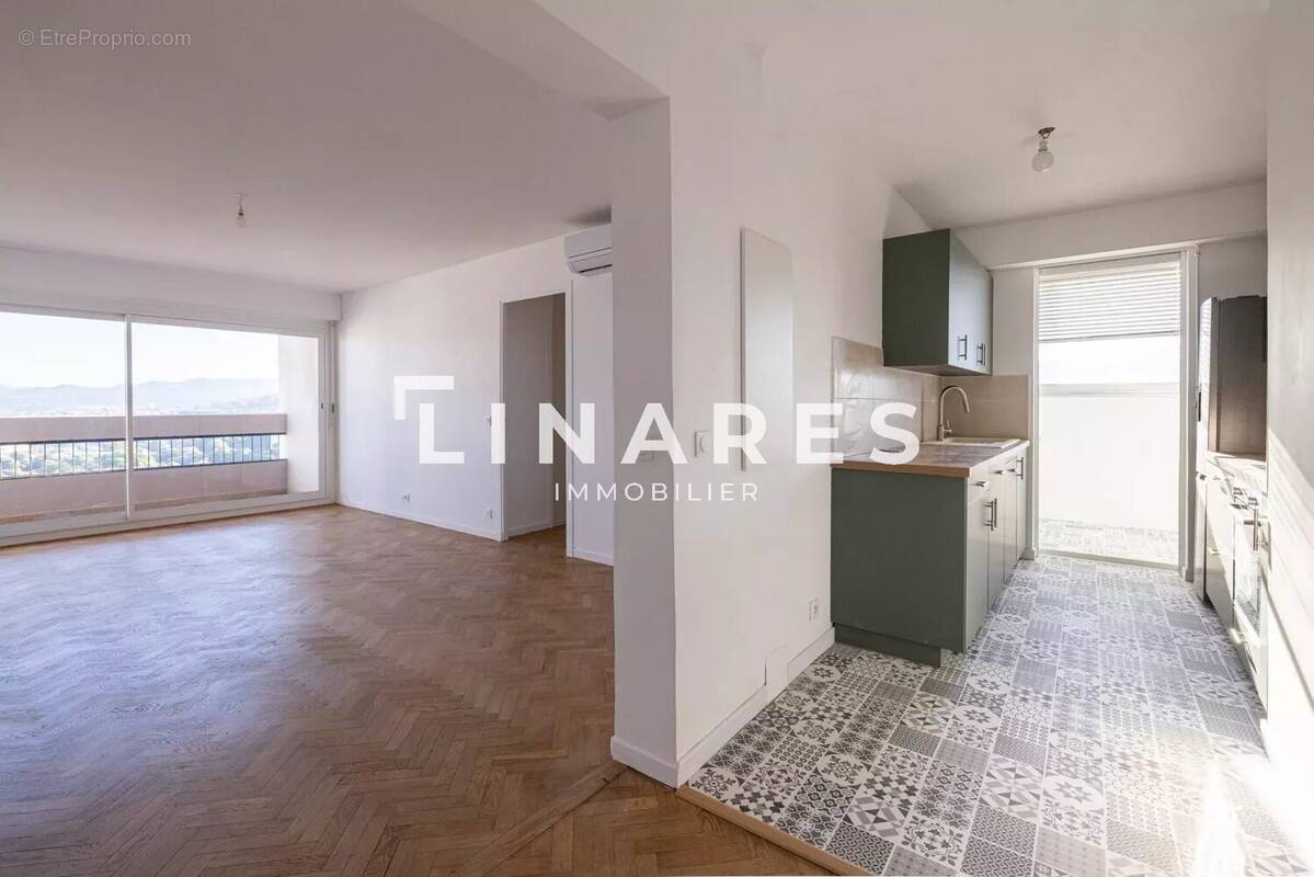 Appartement à MARSEILLE-9E