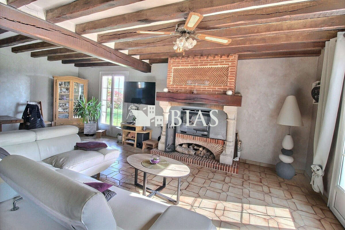 Maison à BOURG-ACHARD