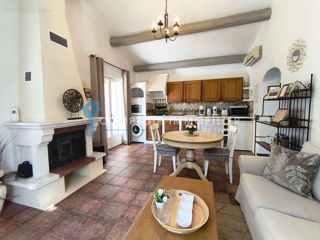 St remy de provence dpt (13)  a vendre propriete de 380m2 8 chambres , 2 piscines - photo 16