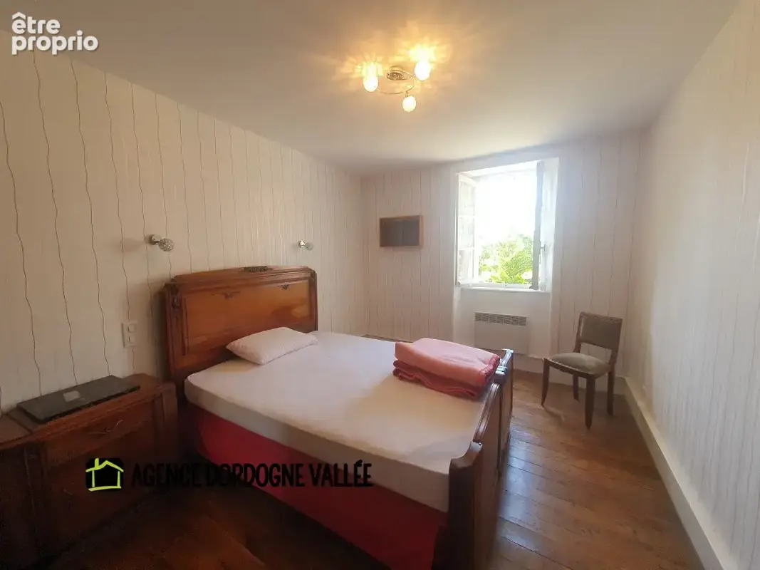 Propriété d'exception en xaintrie, 2,2 ha bois et prés attenants, dépendance ,trés bon état . - photo 9